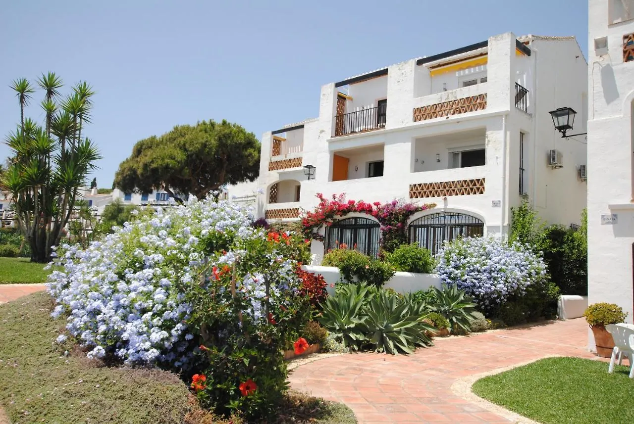 Dona Lola Micaela Beach Front Duplex 2 Bedroom Apartment - Open Sea And Beach Views Surrounded By Bars And Restaurants - Costa Del Sol - Cs199 Mijas