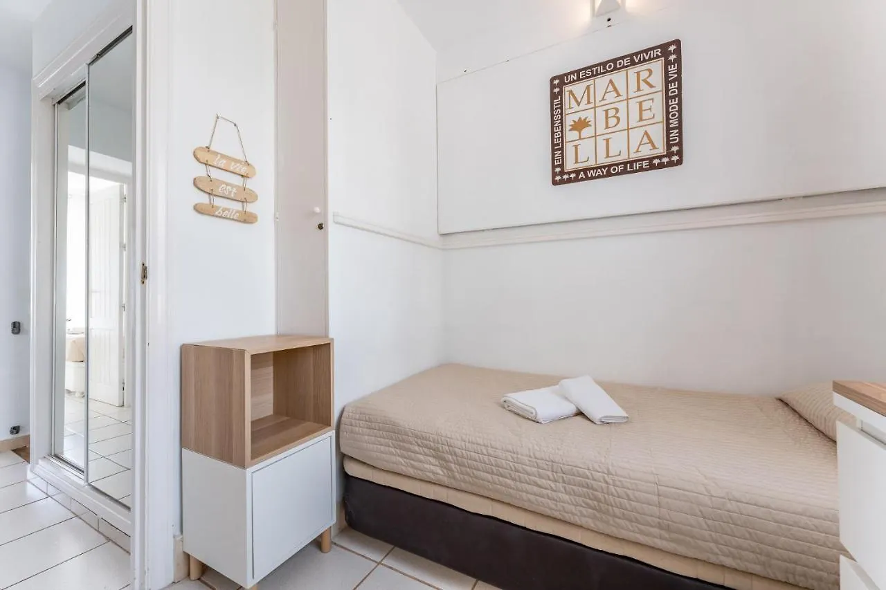 Dona Lola Micaela Beach Front Duplex 2 Bedroom Apartment - Open Sea And Beach Views Surrounded By Bars And Restaurants - Costa Del Sol - Cs199 Mijas