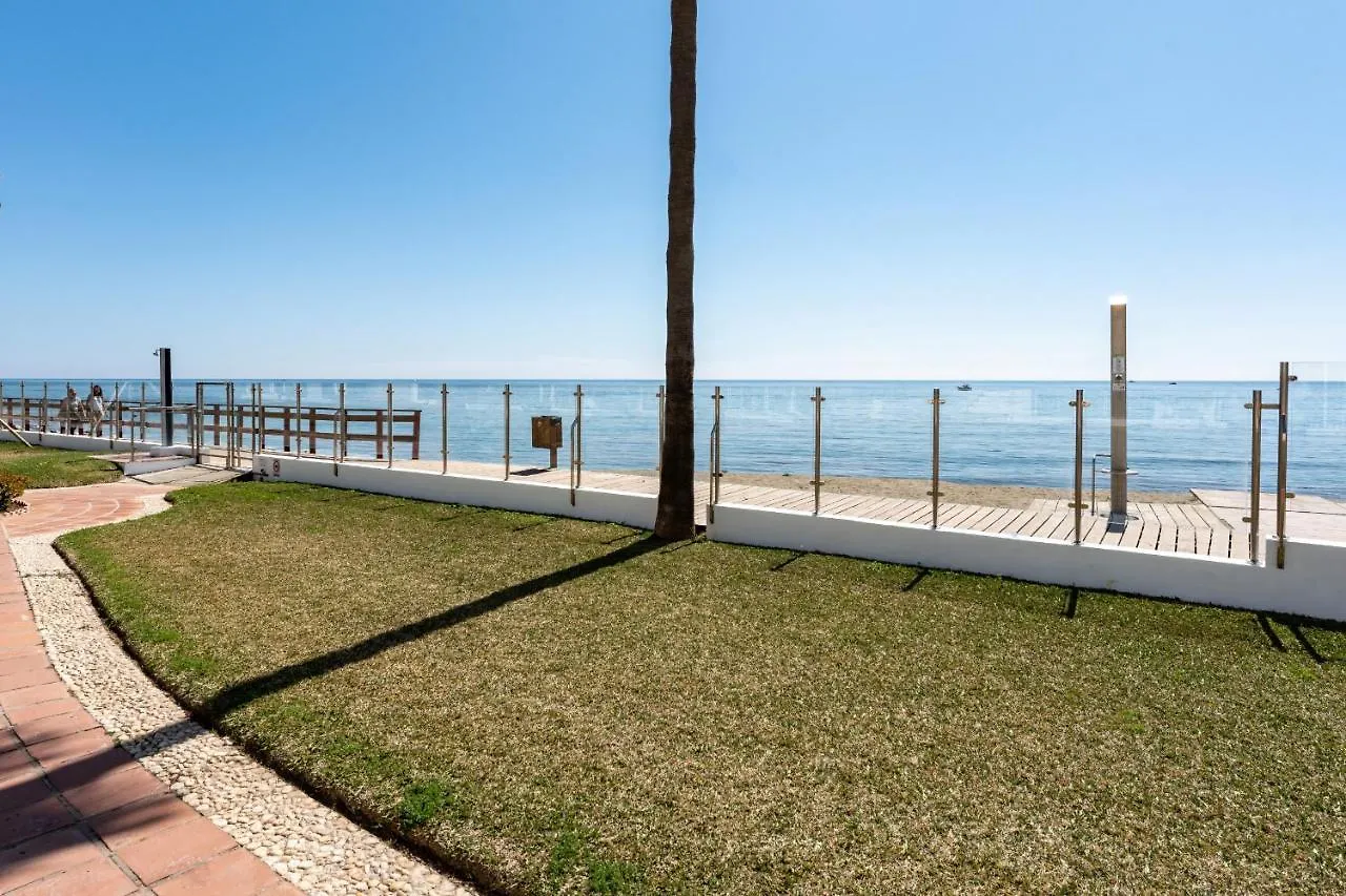 Dona Lola Micaela Beach Front Duplex 2 Bedroom Apartment - Open Sea And Beach Views Surrounded By Bars And Restaurants - Costa Del Sol - Cs199 Mijas